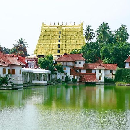 Oyo 7926 Hotel Fort View Thiruvananthapuram Kültér fotó